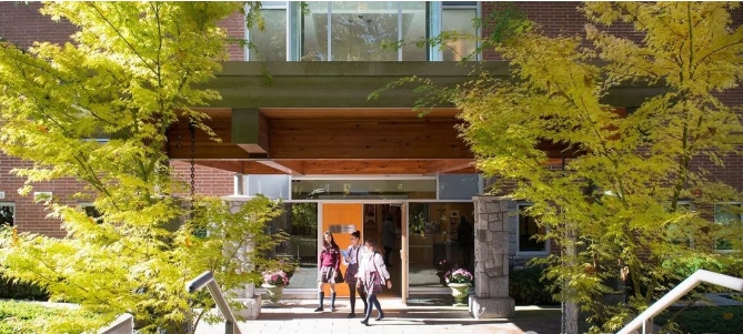 加拿大高中留学|盘点BC省高中和安省高中区别