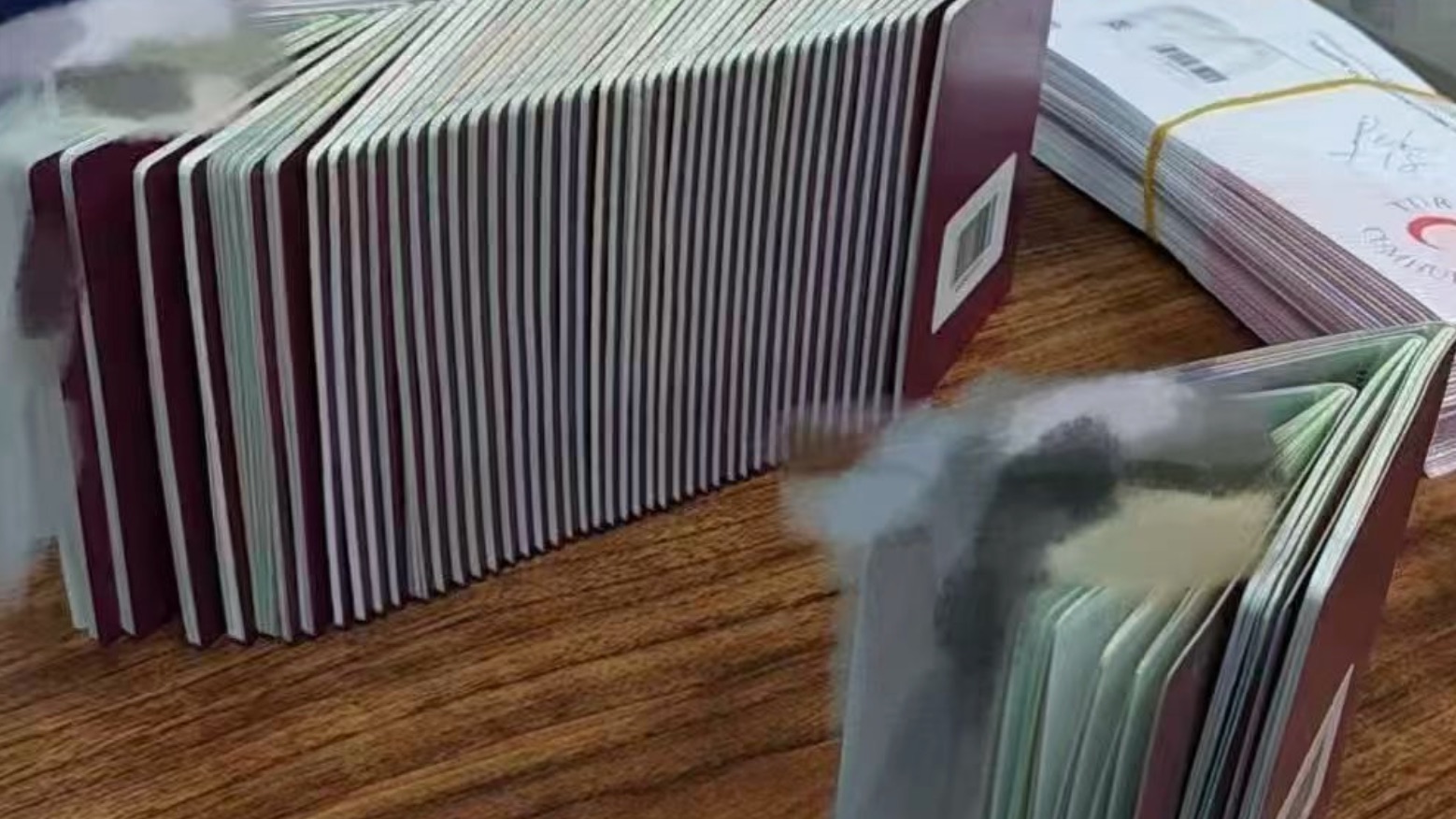 客户们去年办理的土耳其🇹🇷护照大量寄到
