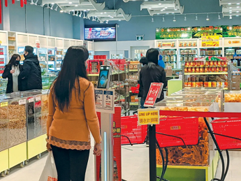 直击加拿大华人，今年怎么过春节买年货