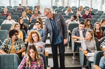 加拿大大学和美国大学有什么区别？