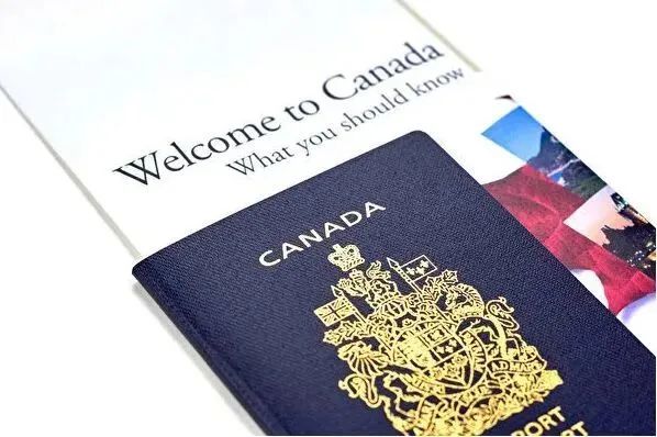 加拿大英国签署青年交流计划，可去对方国家工作生活