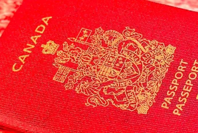 加拿大护照将重新设计？最快7月实施，红色封面？