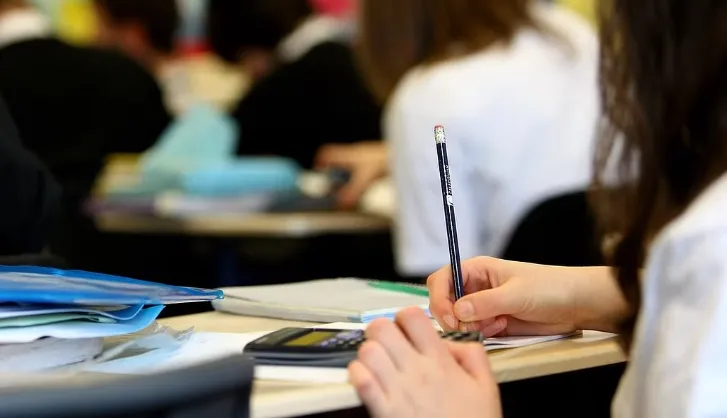 移民部出尔反尔!加拿大百万留学生陷入“身份危机”