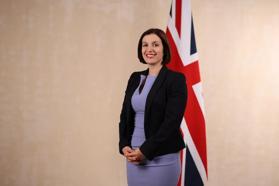 英国新任教育大臣布里奇特·菲利普森：欢迎国际学生