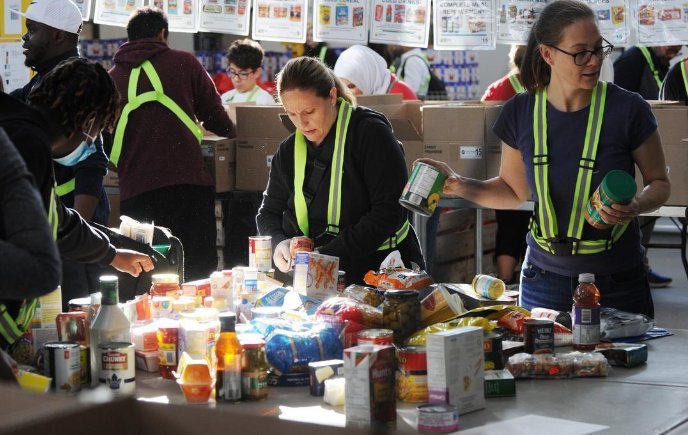 加拿大食物银行: 大一留学生不能领食物救济!