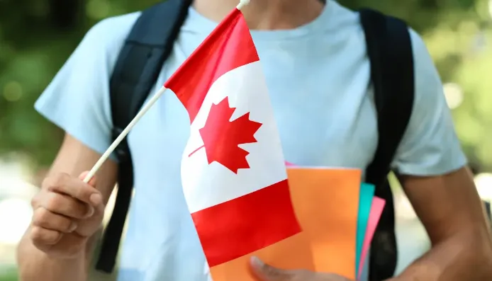 移民部出尔反尔!加拿大百万留学生陷入“身份危机”