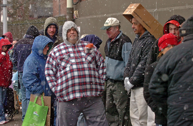 加拿大食物银行: 大一留学生不能领食物救济!