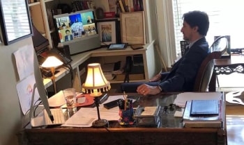 加拿大总理最近在干吗?