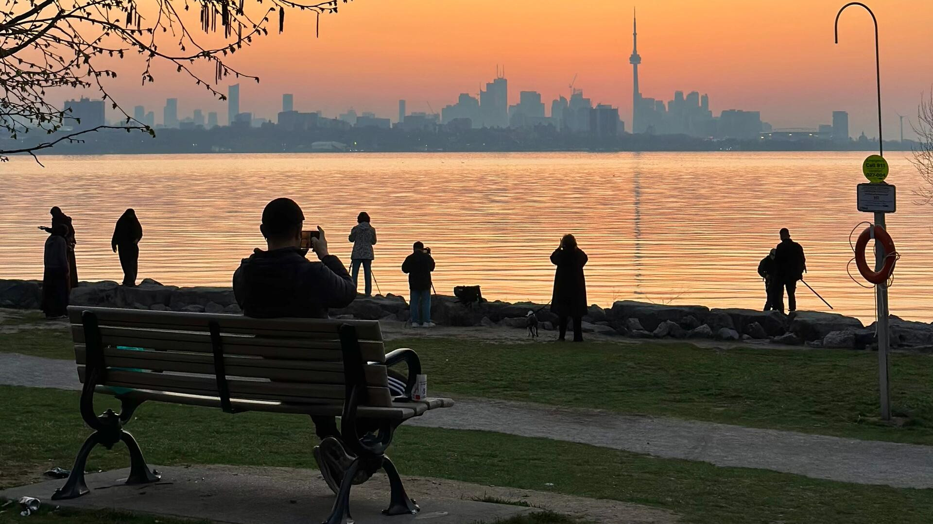 移民部出尔反尔！加拿大百万留学生陷入“身份危机”