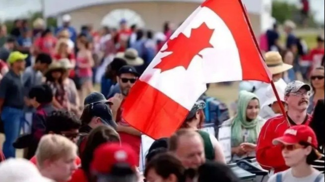 学生工作经验如何助力加拿大快速通道移民？