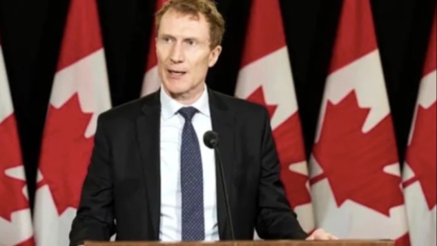 留学生拿身份太难！国际生庇护申请数暴增