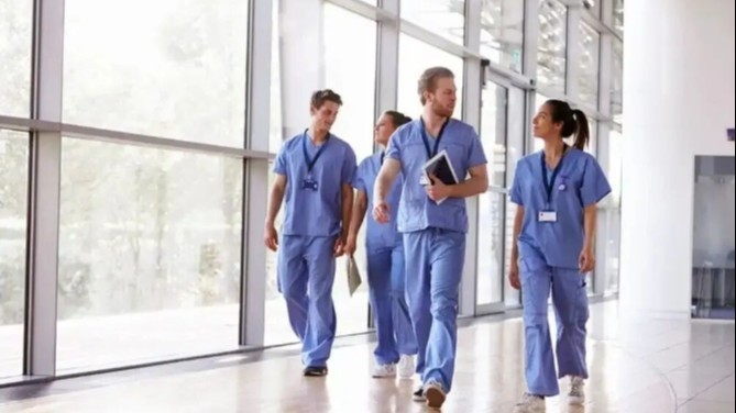 加拿大推出 PASS 计划：为海外护士铺路