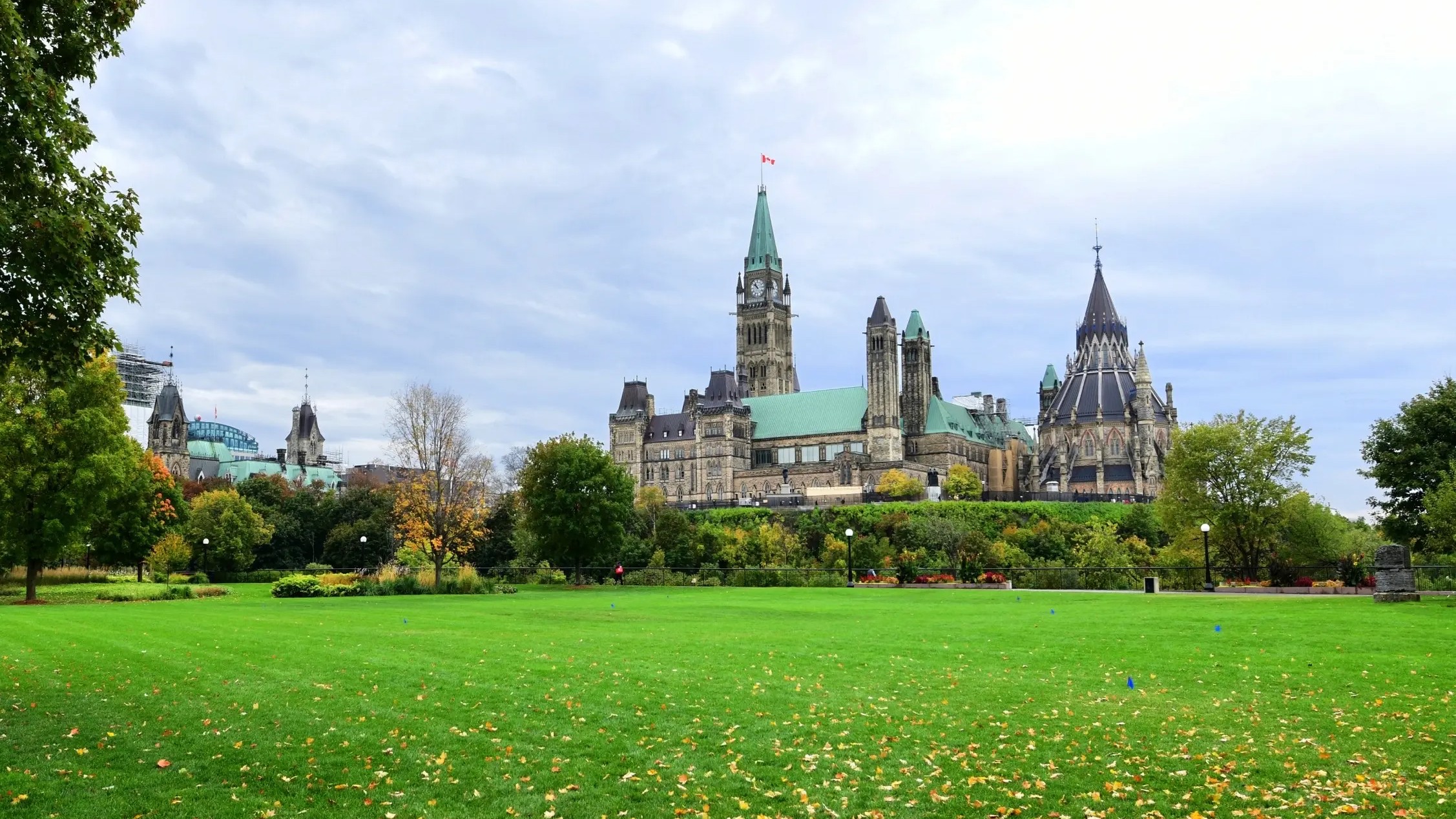 加拿大2073年将达6300万人 移民成关键因素