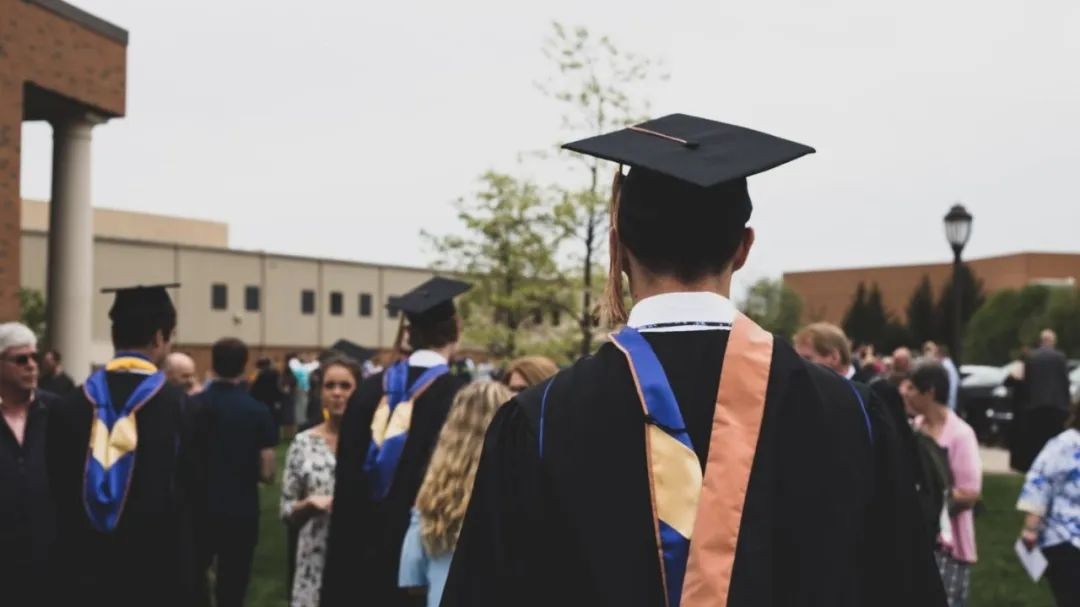 中留服最新通知：网课不予认证学历，抓紧办学签