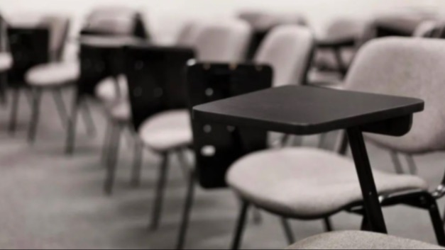 近一半留学生被拒签！对新移民大门正在慢慢关上