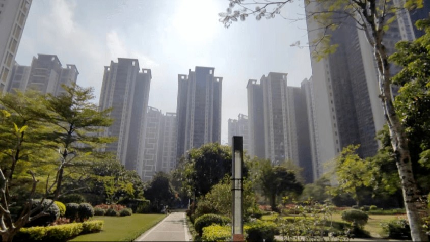 二手房挂牌量激增，有钱人都在疯狂卖房移民国外？