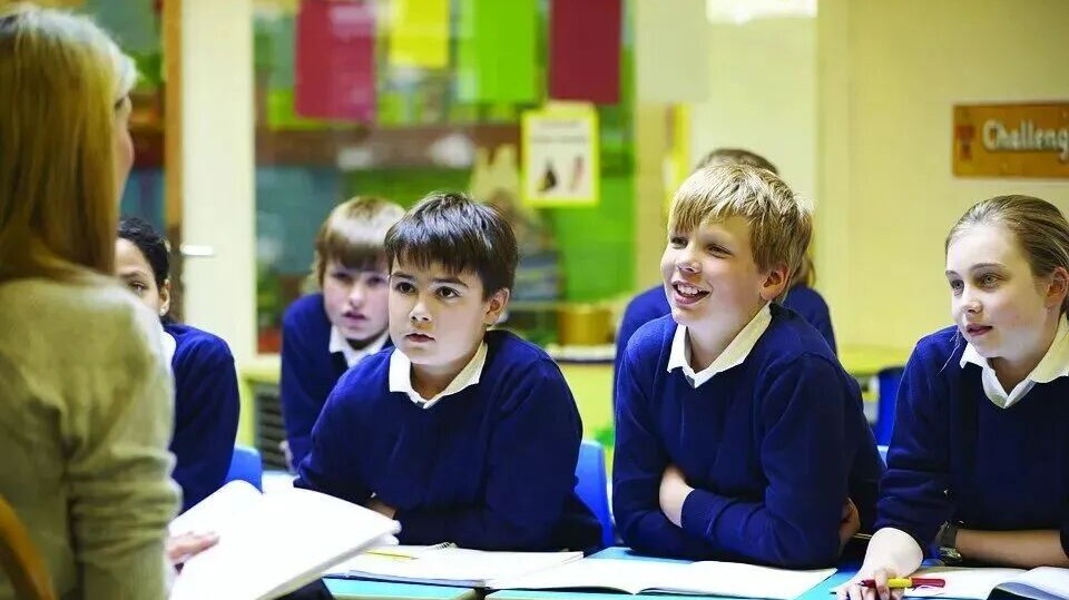 加拿大留学2025-26学年官方费用数据出炉