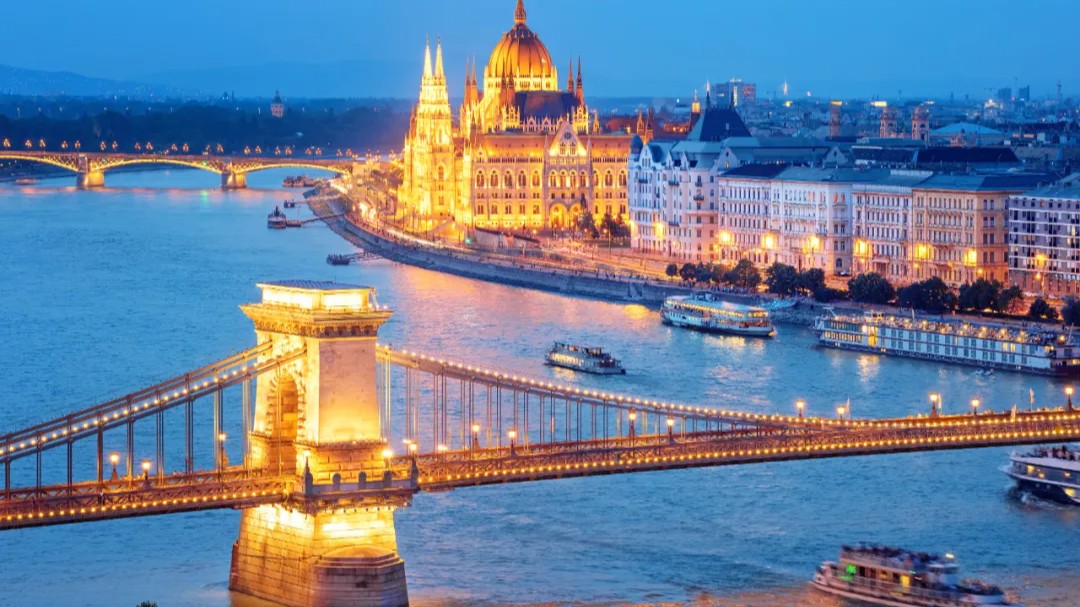 匈牙利签发10年黄金签证！移民黑马杀回来了