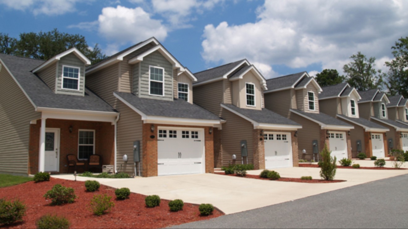 9九类移民申请加速！境内申请人机会更多！