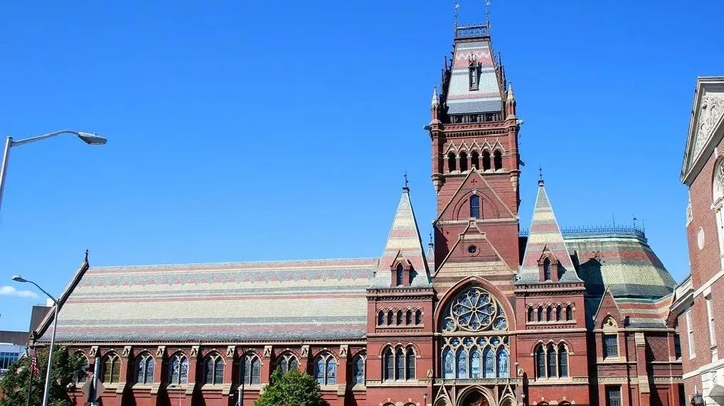 哈佛大学