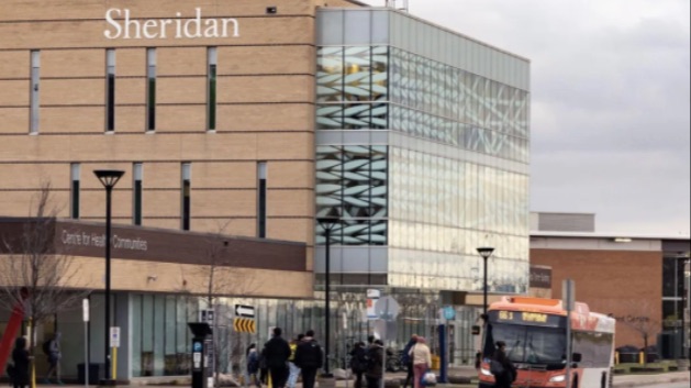 安省学院砍掉40门课程+大裁员！留学移民怎么办？