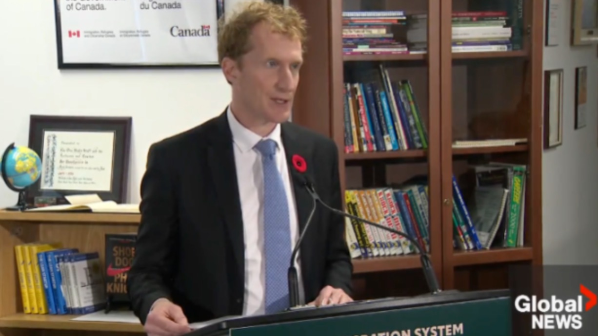 魁省新政推迟！不要法语国内等PR！